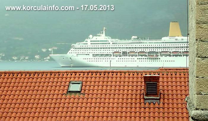 P&O Cruises - Oriana cruise ship arriving in Korcula port