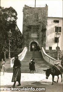 Large Revelin Tower - photo from mid 1930s