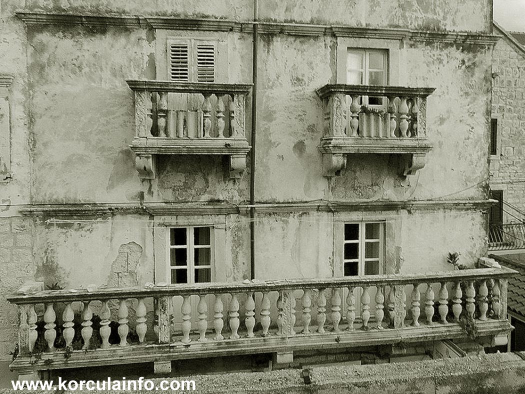 Well known Tri Sulara Balcony