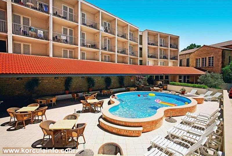 Hotel Lumbarda - swimming pool