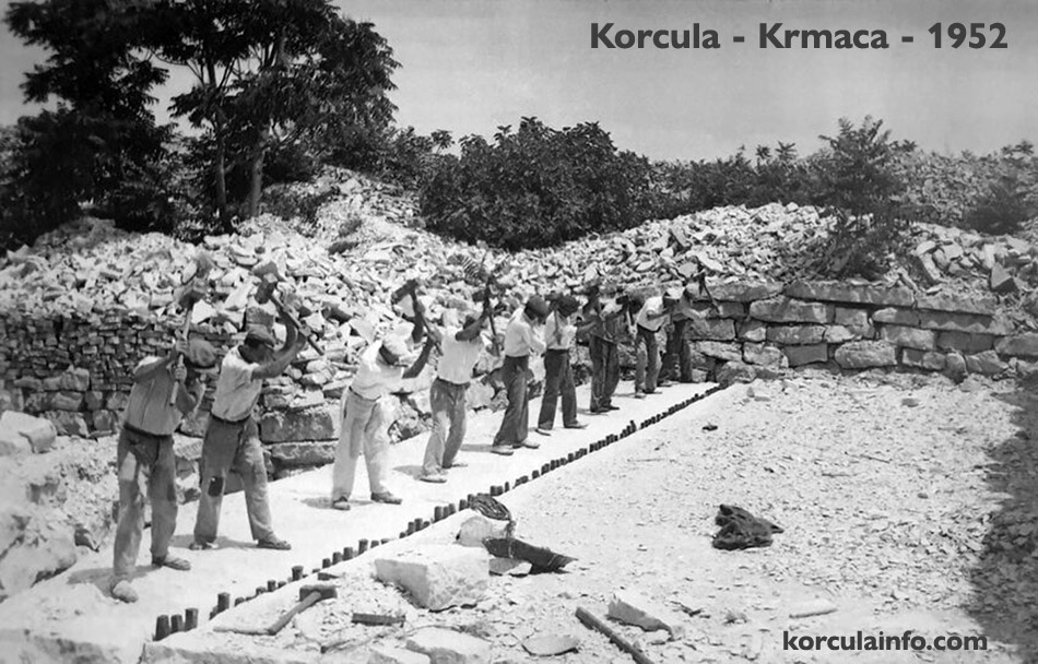 Stonemasons at work @ Korcula (Krmaca) - photo from 1952